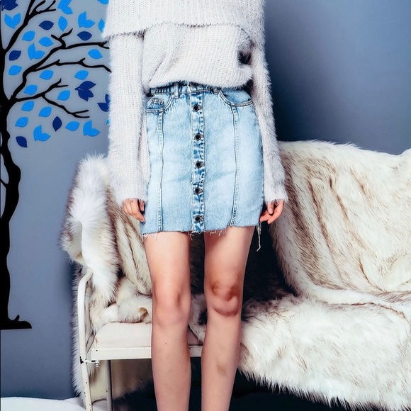 Off Shoulder Sweater - Picture 7 of 7